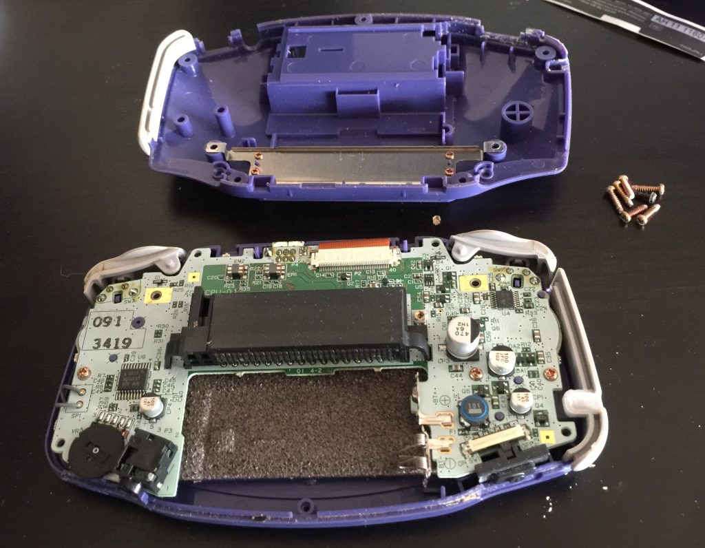 Gameboy Advance case shell change