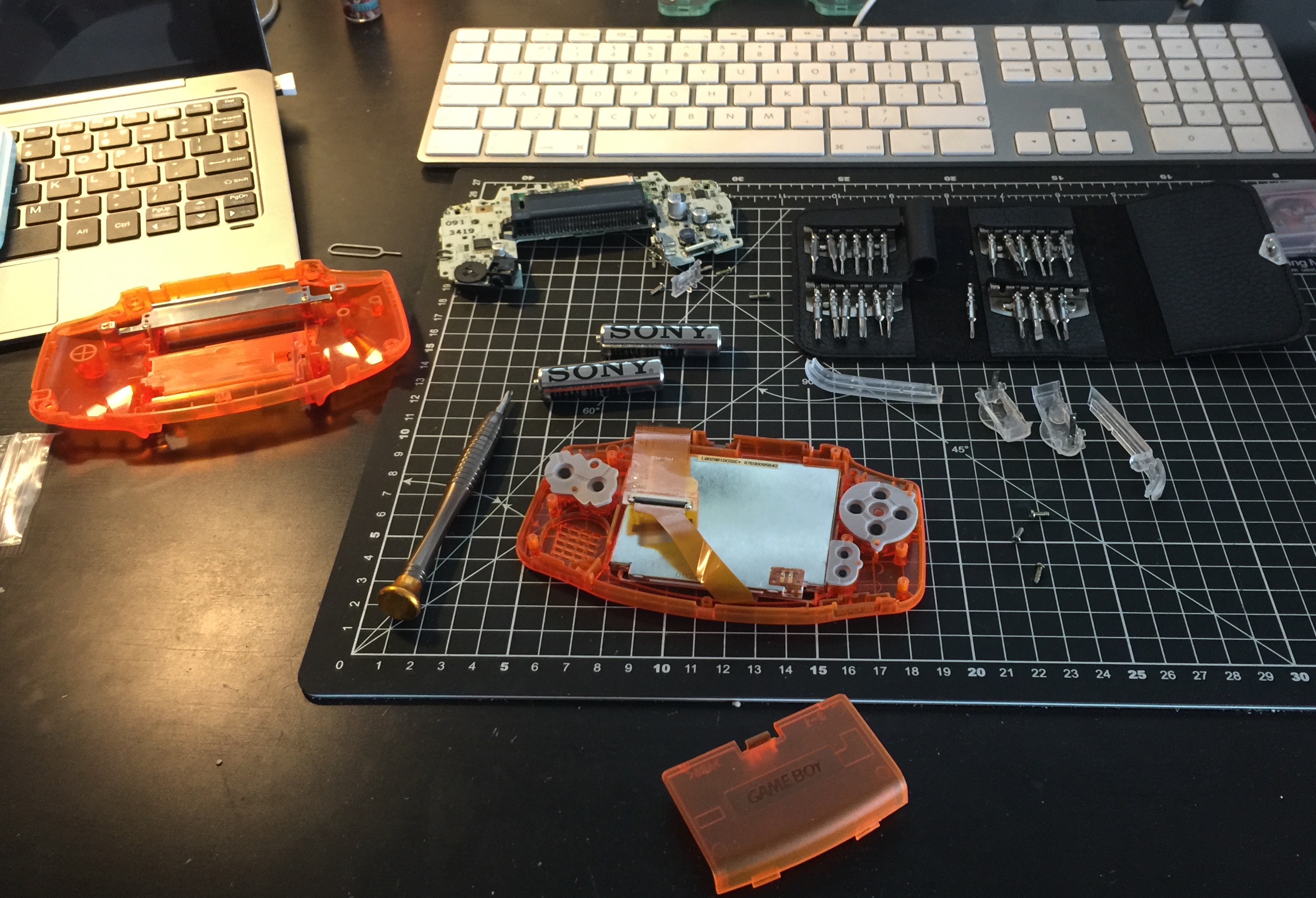 modified gba with backlit screen mod