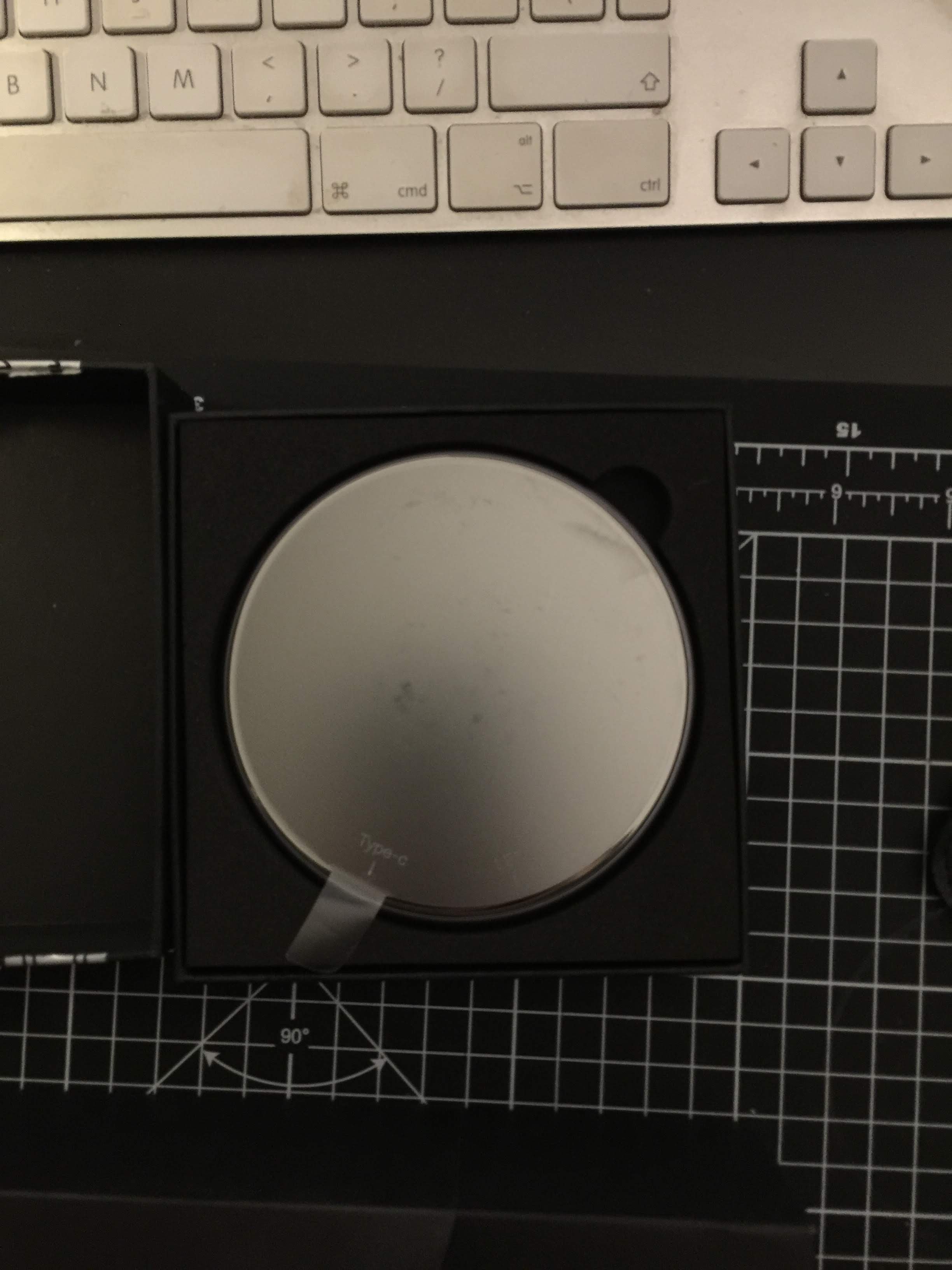 Umidigi One Max Wireless charging station