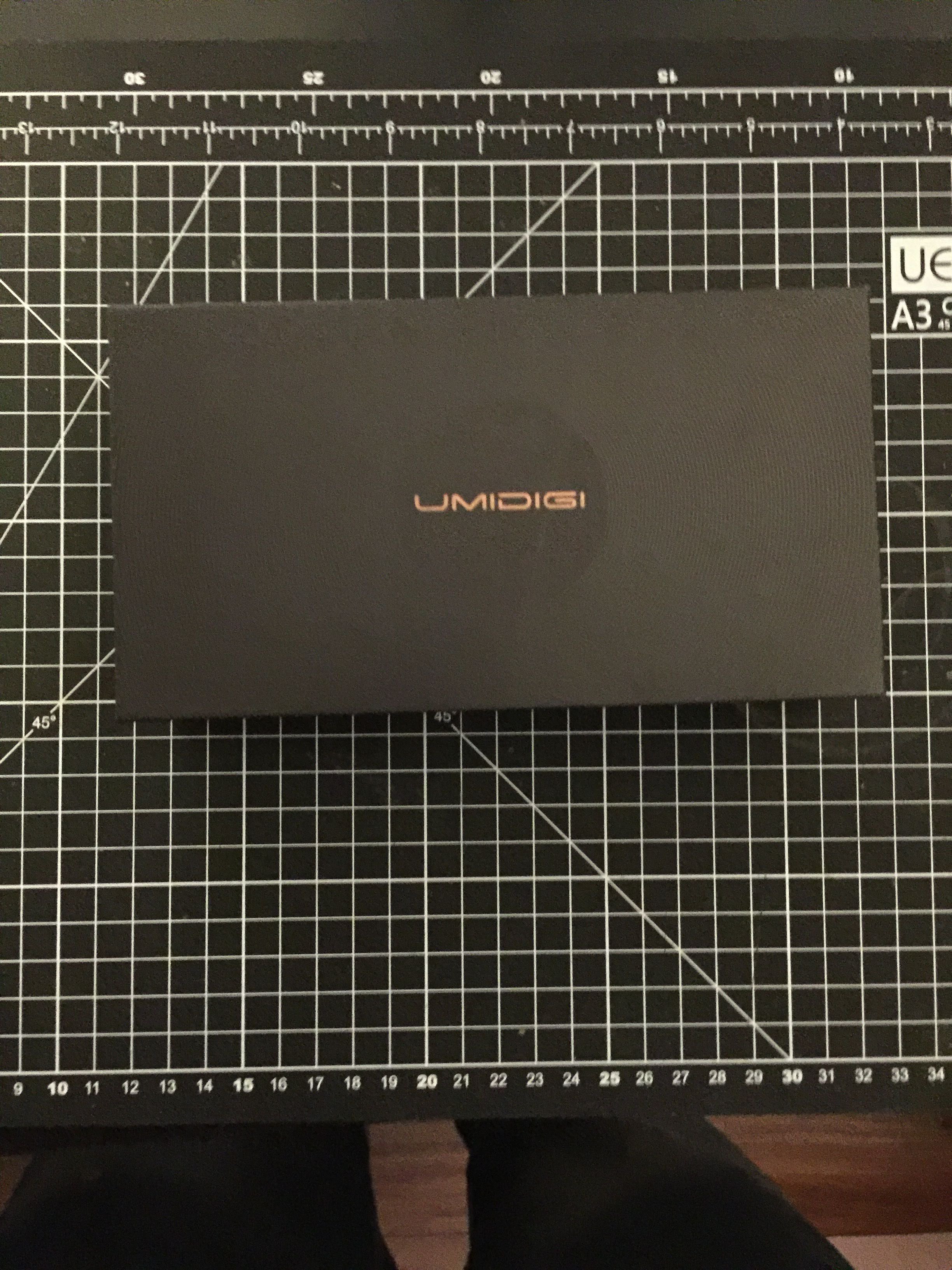 Umidigi One Max Box