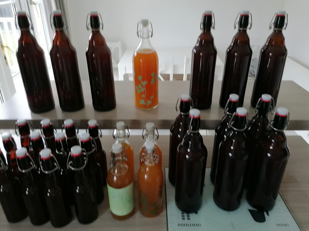 Capping the homebrew bottles